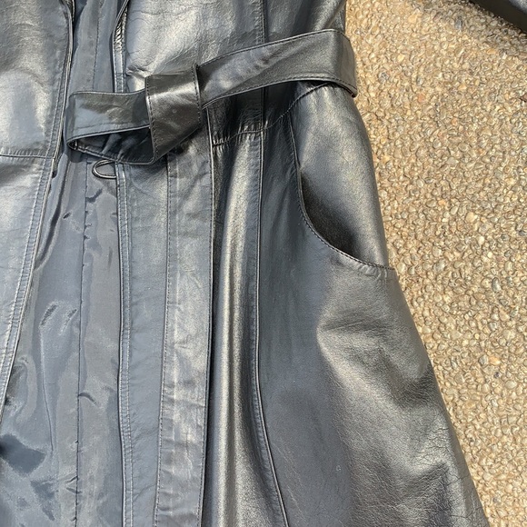 Vintage long leather belted jacket, Size 16 - Picture 3 of 13